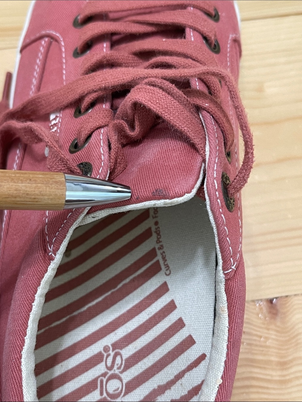 Taos Footwear Moc Star Canvas Sneakers Bruschetta Distressed Red Pink Size 9.5 - Picture 10 of 15